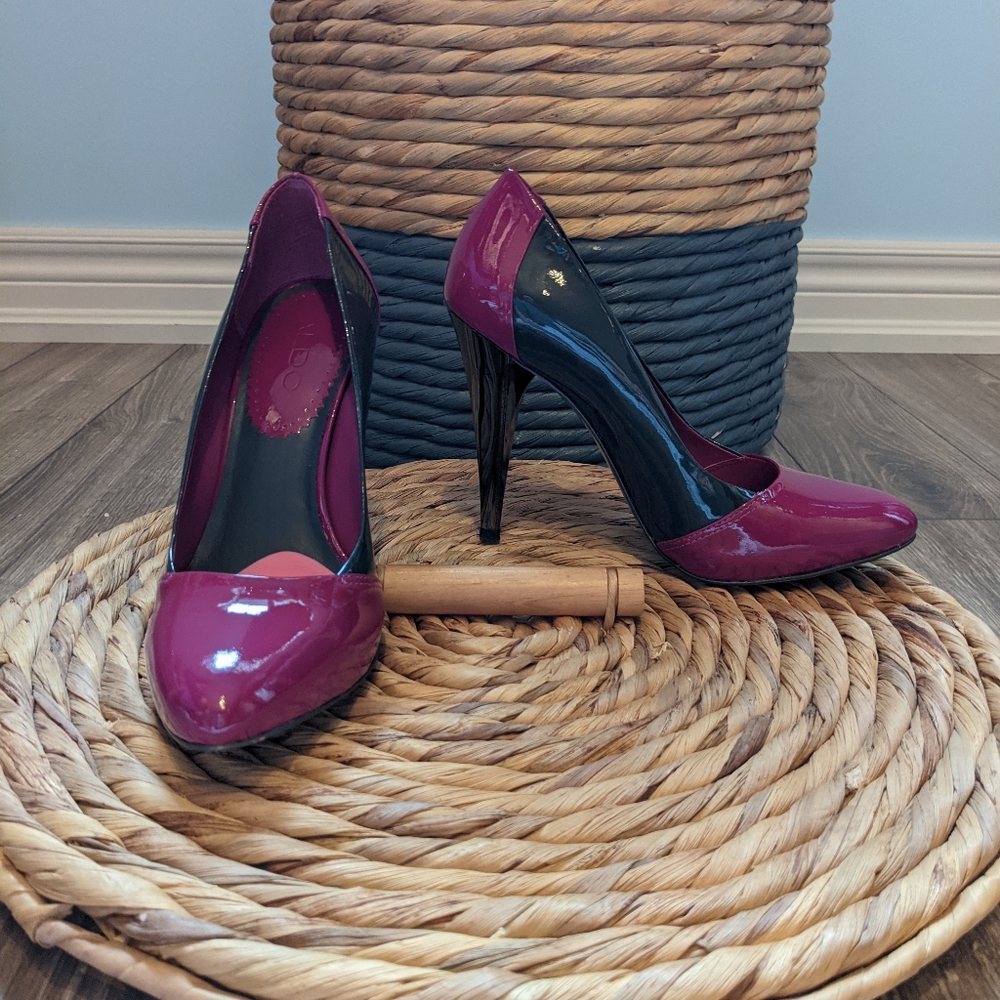 Used (W6) - ALDO Colour Block Patent Pump